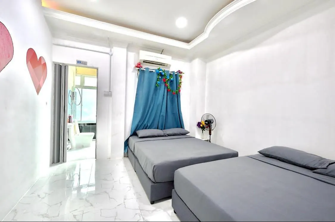 Penang Dream Banglo Sleeps 18 Tanjung Bungah  Villa