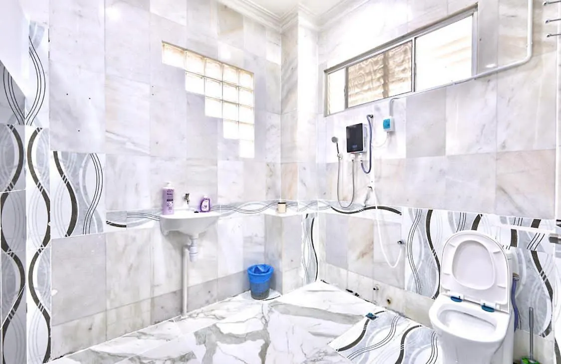 Villa Penang Dream Banglo Sleeps 18 Tanjung Bungah